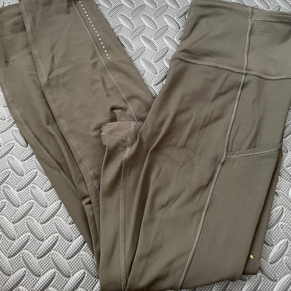 COPY - Lululemon green leggings with pockets 4